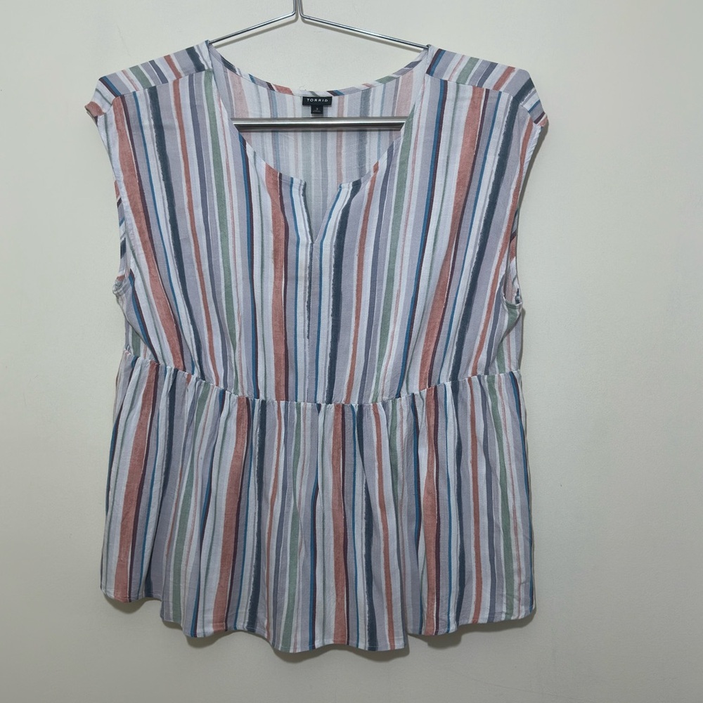 Torrid || plus size woman’s stripe sleeveless blouse size 3